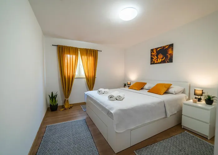 House Solis Tatil Evi Rab Town