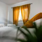 House Solis Dom wakacyjny Rab Town