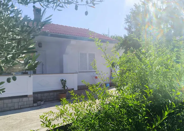 House Solis * Rab Town