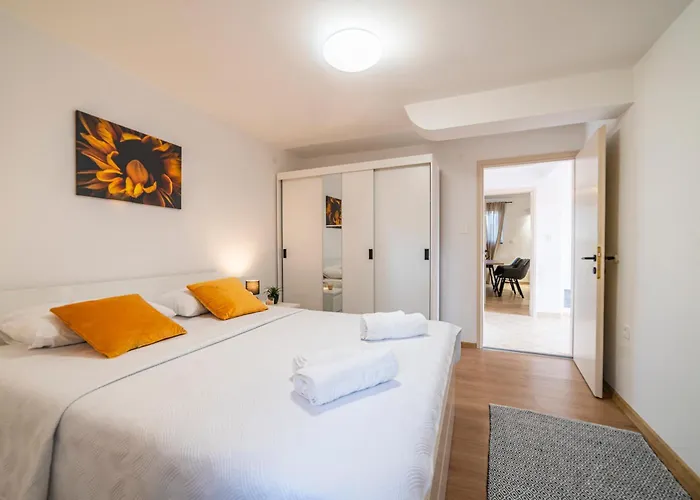 House Solis Holiday home Rab Town