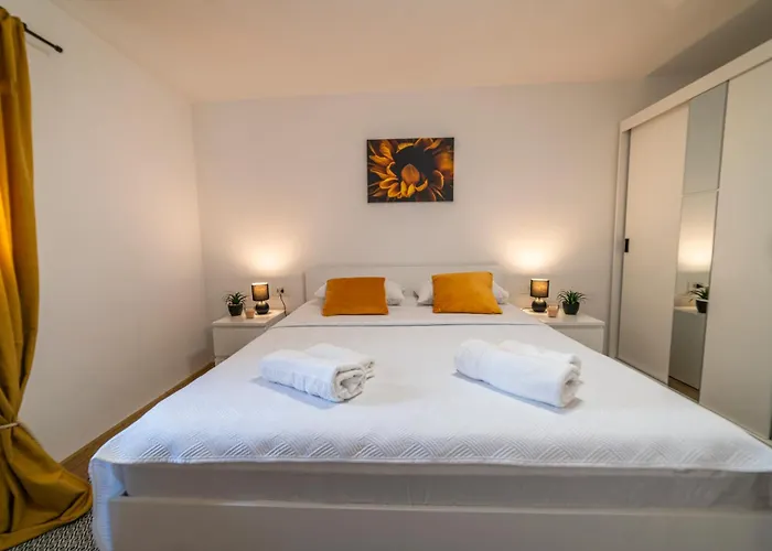 House Solis * Rab Town